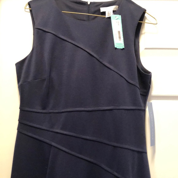 NWT- Navy Blue knit dress. Size 8. - Picture 3 of 5